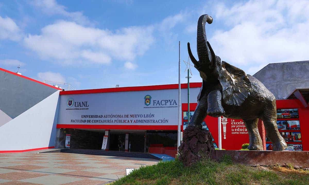 FACPYA en el top ten de las mejores escuelas de negocios en México