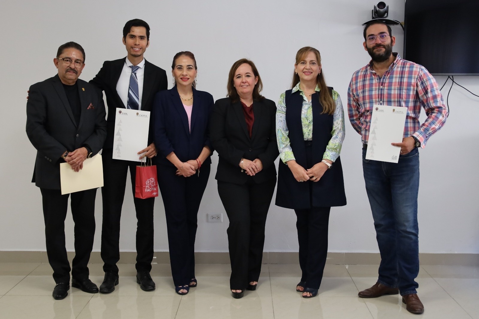 Experiencia café: “La voz de la experiencia activa en el mercado laboral”