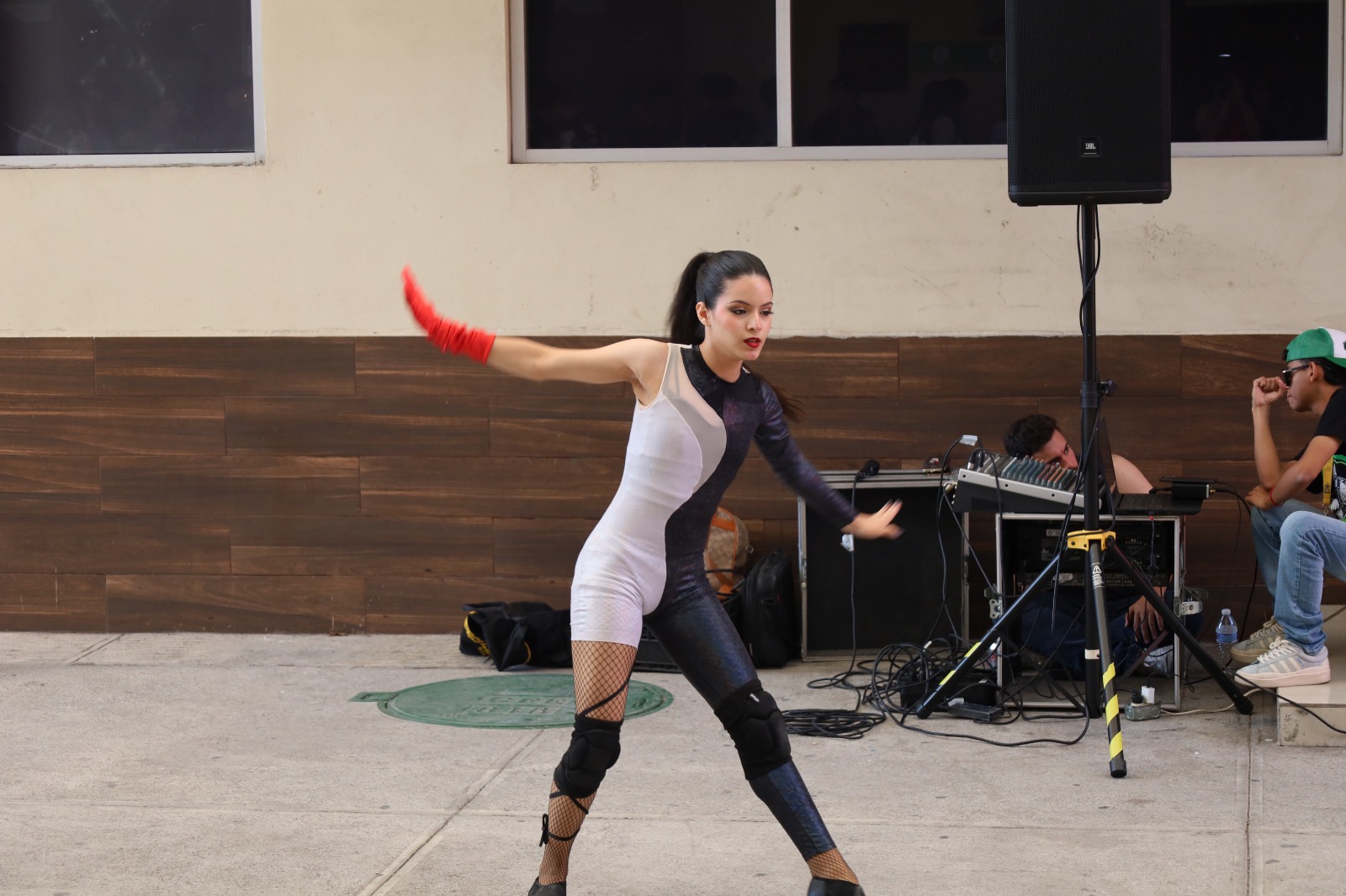 Muestra artística cultural de jazz y danza urbana