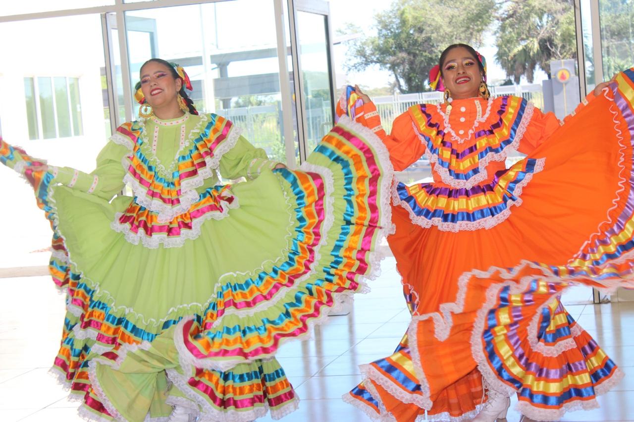 FACPYA Cadereyta celebra dos décadas de excelencia académica