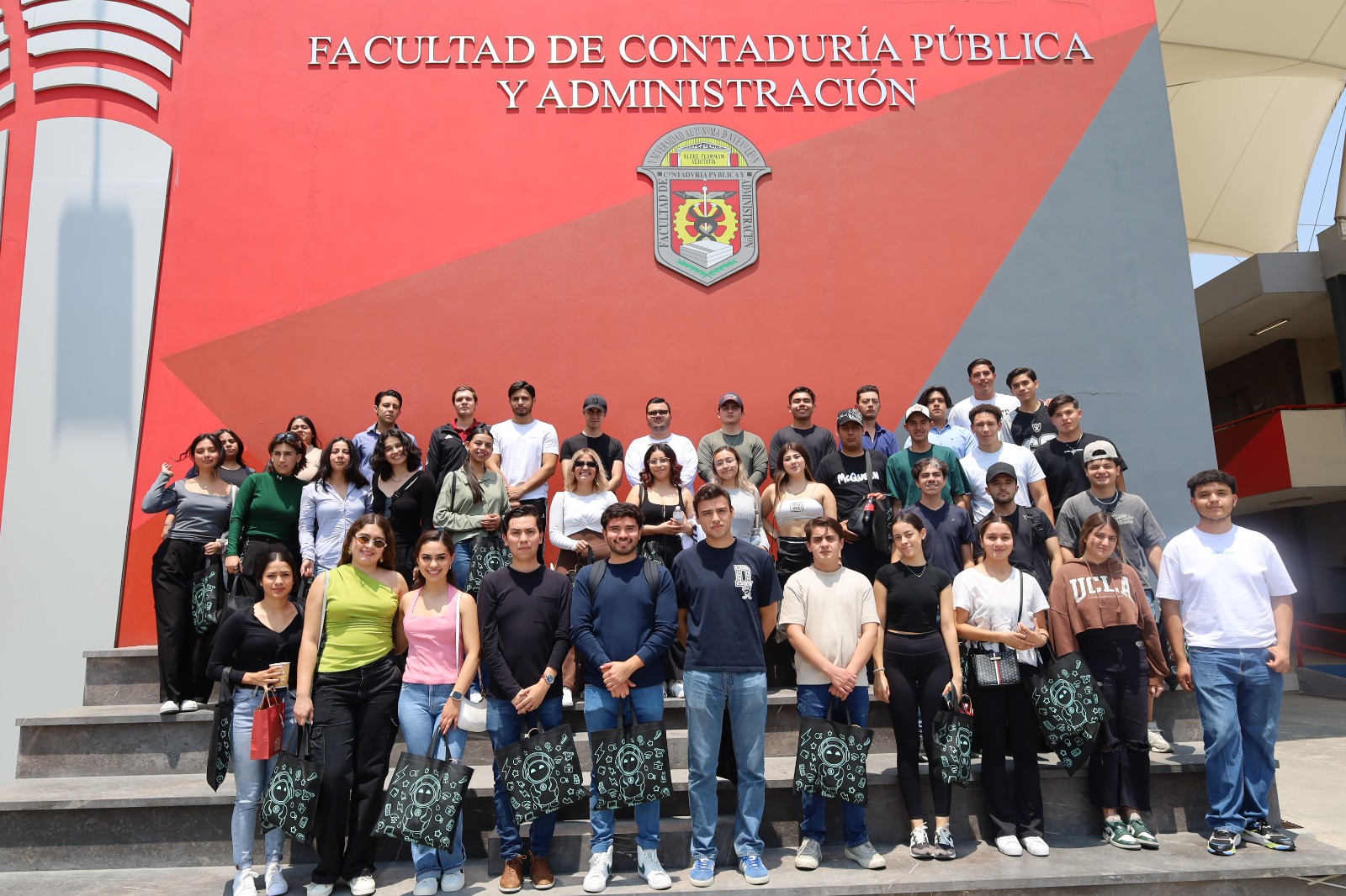 Bienvenidos estudiantes de la Universidad Autónoma De Aguascalientes ¡Gracias por elegirnos como su destino de intercambio académico!