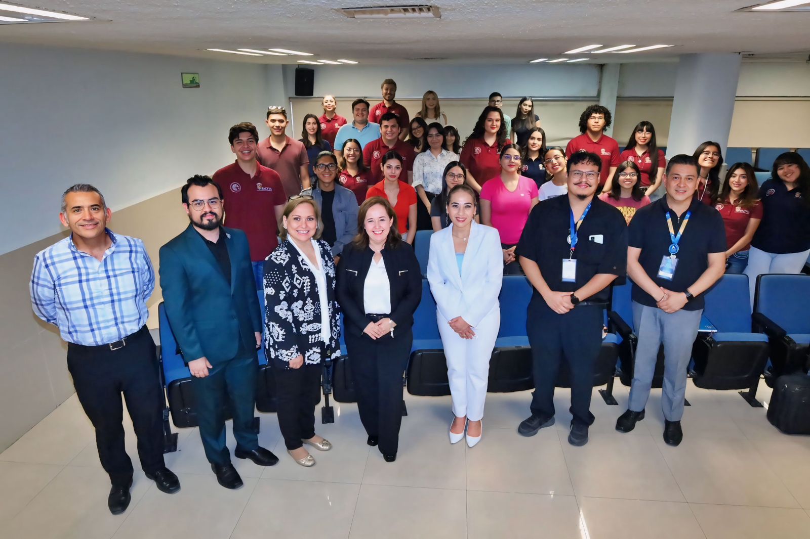 Reunión final del programa de laboratoristas enero-junio 2025