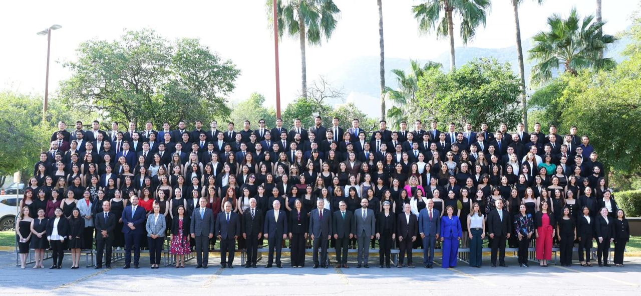 71 estudiantes de FACPYA destacados con el Premio Ceneval al Desempeño de Excelencia EGEL 2024