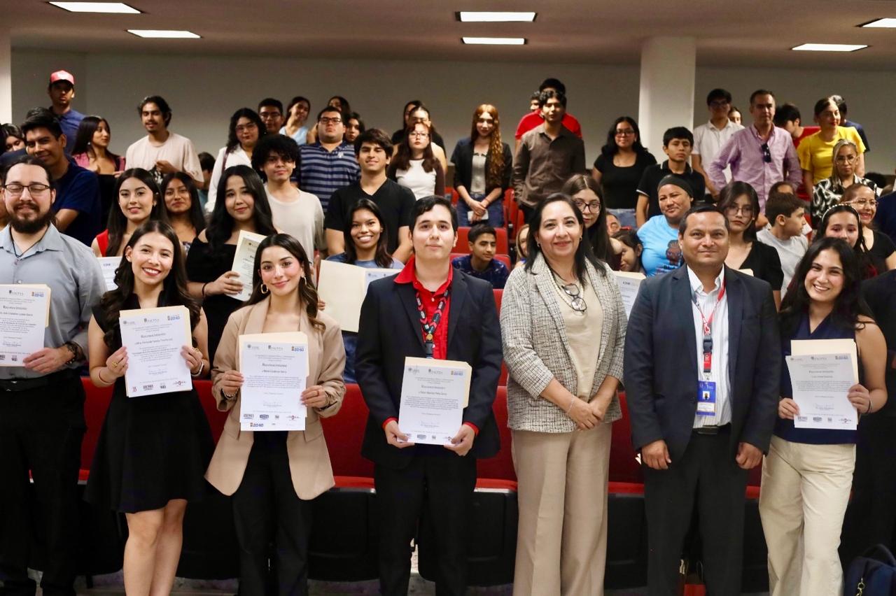 FACPYA Celebra 23 Años de Expresión Informática