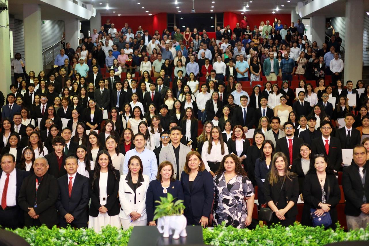 Ceremonia de mérito académico FACPYA 2025