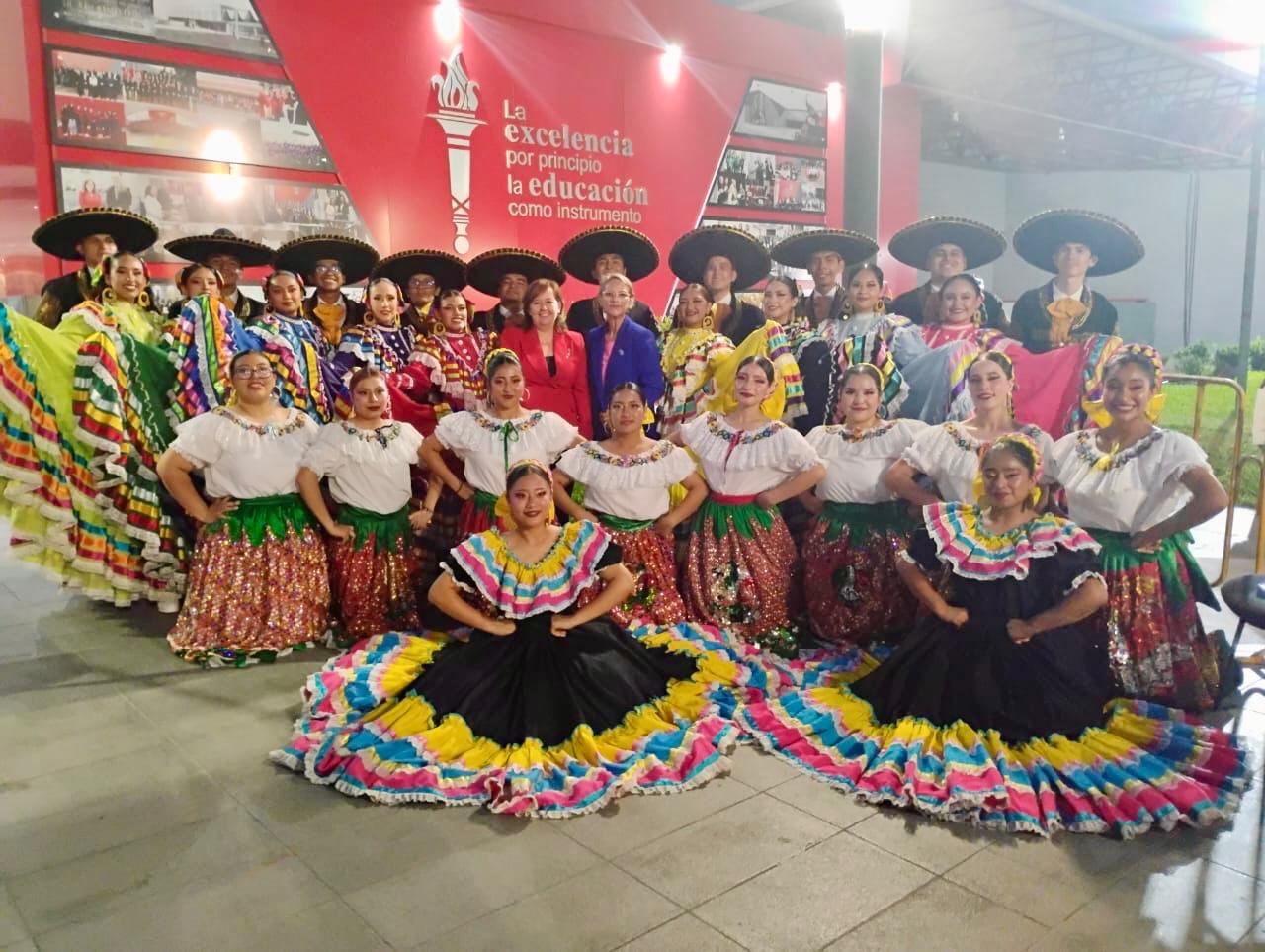FACPYA celebra el arte y la cultura: Muestras artísticas enriquecen el 73° aniversario