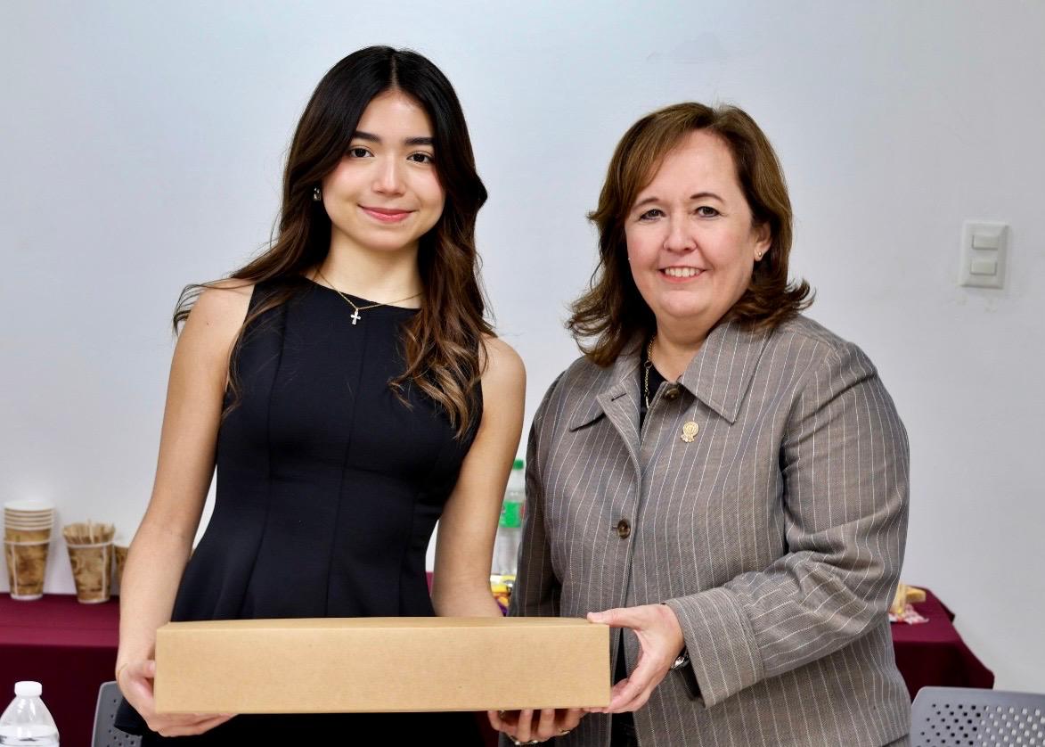 FACPYA despide a estudiante seleccionada para el Internship In Step Program en la India