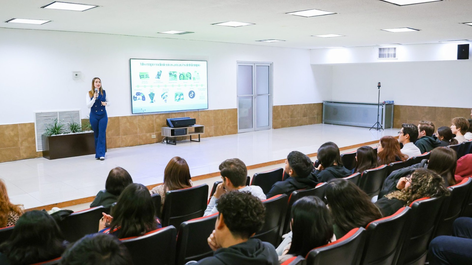 ¡FACPYA en Vida Universitaria UANL!