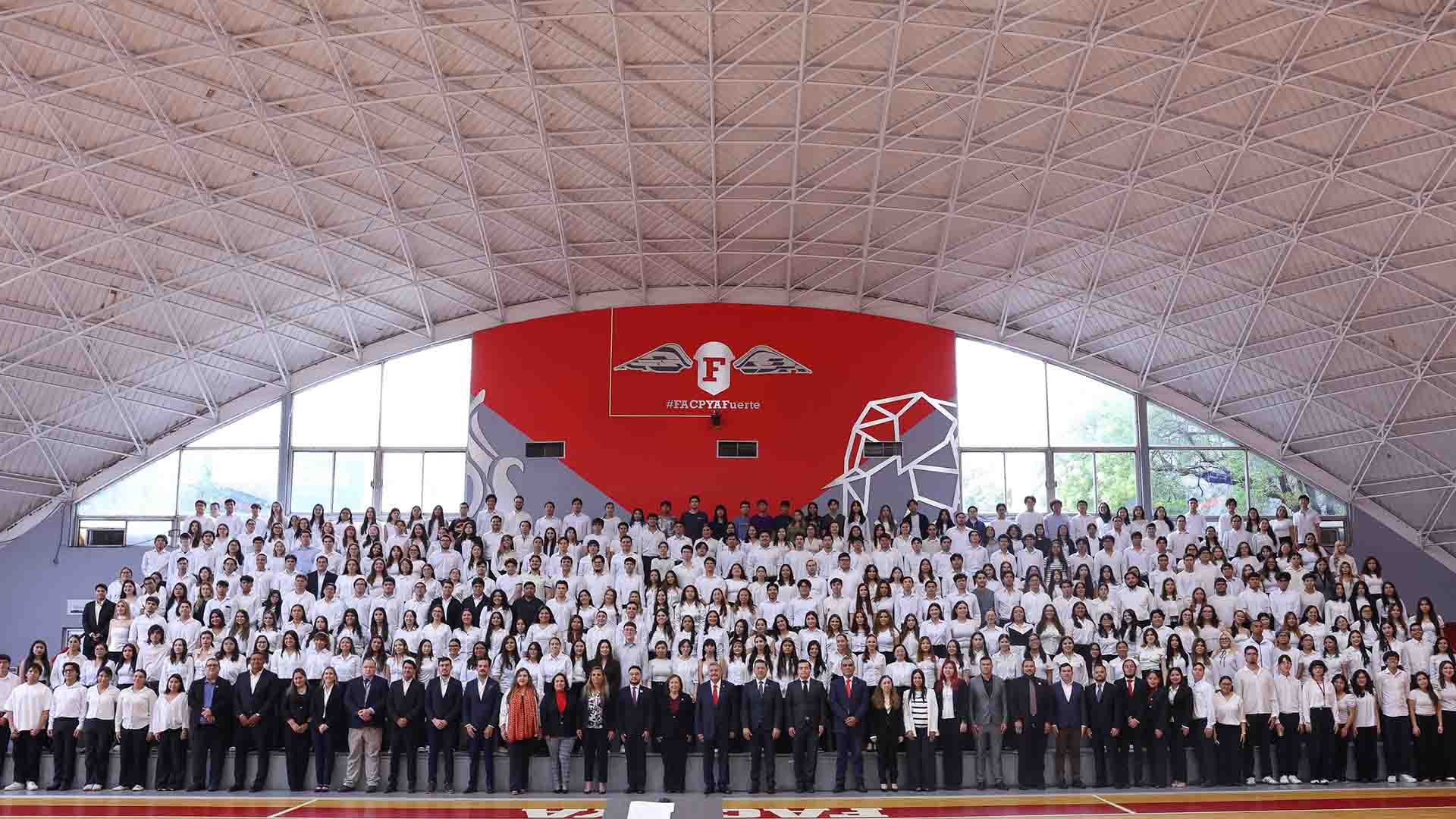 Logran alumnos de UANL certificación en liderazgo de Harvard