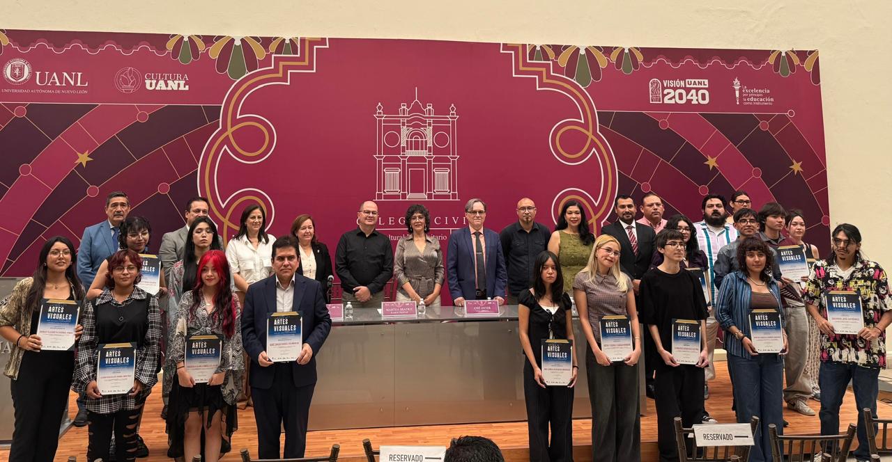 Estudiantes participan en el Certamen de Artes Visuales UANL 2026